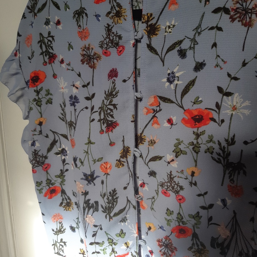 R.W.& Co. Floral Cropped Blouse